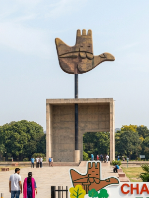 MOTOGARH Chandigarh – Sector Grid-8 garage cafe